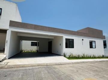 Casa · 160m² · 2 Recámaras · 2 Estacionamientos · Casa en Venta en Frac. Lomas Residencial (Riviera Veracruzana)