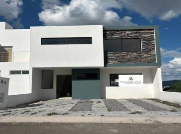 Casa · 160m² · 3 Recámaras · 2 Estacionamientos · Venta de Casa Fraccionamiento Bio Grand Preserve Nuevo Juriquilla Queretaro
