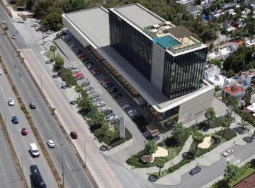 Local comercial · 100m² · 4 Estacionamientos · Local en Renta Cancún Puerto Morelos
