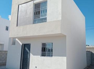 Casa · 88m² · 2 Estacionamientos · Casa en Venta en Circuito Cerrado Al Ote. de La Ciudad de Torreón