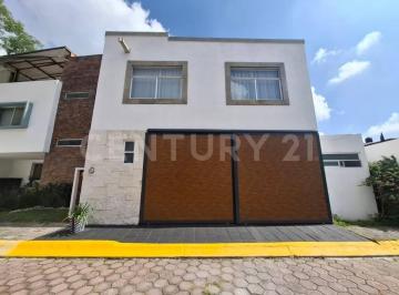 Casa · 211m² · 3 Recámaras · 2 Estacionamientos · Casa en Venta, Puente La Santísima, Zona La Radial, San Andrés Cholula, Puebla