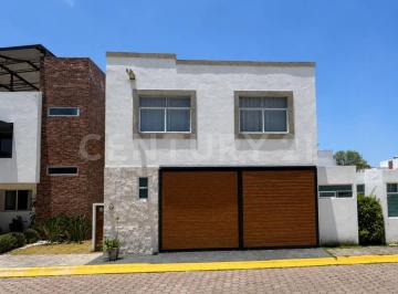 Casa · 211m² · 3 Recámaras · 2 Estacionamientos · Casa en Venta, Puente La Santísima, Zona La Radial, San Andrés Cholula, Puebla