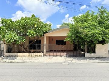 Casa · 182m² · 3 Recámaras · 2 Estacionamientos · Casa en Mérida Centro