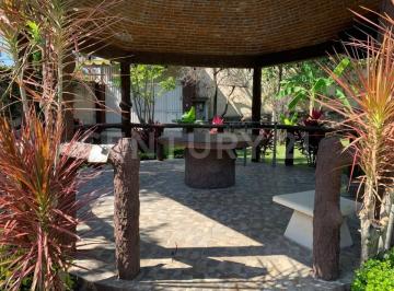 Casa · 185m² · 5 Recámaras · 5 Estacionamientos · Venta Casa con Alberca en Temixco, Morelos