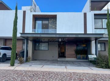Casa de 3 habitaciones, Querétaro · Casa en Renta en Privada Exclusiva con Amenidades en Querétaro
