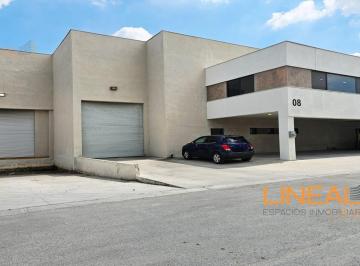 Bodega comercial · 791m² · 4 Estacionamientos · Bodega en Renta en Apodaca