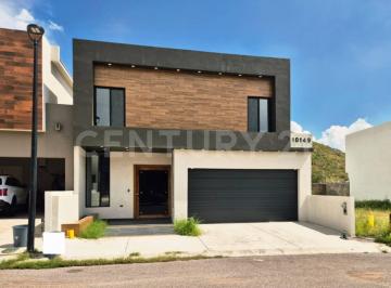 Casa · 332m² · 3 Recámaras · 2 Estacionamientos · Casa en Venta Fracc. Bosques del Valle, chihuahua