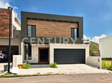 Casa · 332m² · 3 Recámaras · 2 Estacionamientos · Casa en Venta Fracc. Bosques del Valle, chihuahua