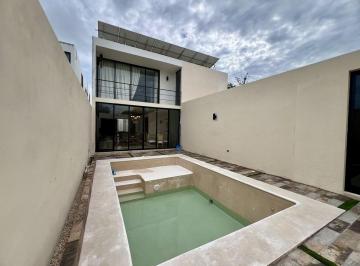 Casa · 535m² · 4 Recámaras · 3 Estacionamientos · Casa en Venta en Mérida, Dzityá, con Paneles Solares, Equipada
