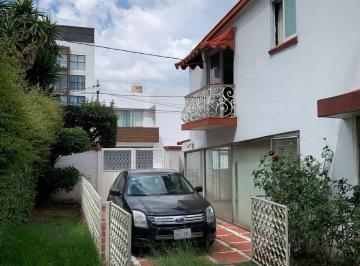 Casa · 242m² · 4 Recámaras · 3 Estacionamientos · Venta Casa en Satélite Para Remodelar, Naucalpan Edomex