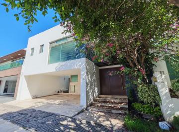Casa en condominio de 3 habitaciones, San Andrés Cholula · Casa en Renta en La Isla 2, Lomas de Angelópolis.