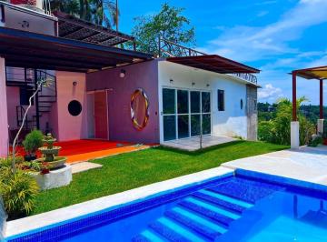 Casa · 349m² · 3 Recámaras · 3 Estacionamientos · Casa en Club de Golf Cuernava