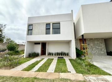 Casa de 2 habitaciones, Zapopan · Casa en Venta, El Campestre Coto Eyre