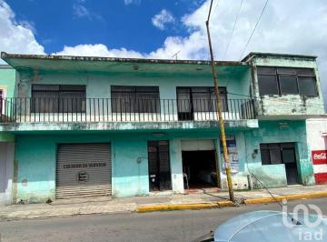 Terreno / Lote · 215m² · 2 Recámaras · Venta de Terreno de 562 m². Ubicación Exclusiva, Zona Centro, Ideal Para Inversión o Habitacional