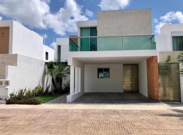 Casa de 3 habitaciones, Mérida · Residencia en Venta, en Exclusiva Privada a Escasos m de La Isla Merida