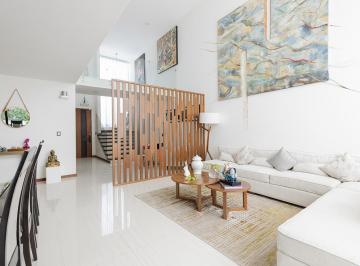 Casa · 492m² · 3 Recámaras · 2 Estacionamientos · Casa en Venta, La Concepcion, Puebla
