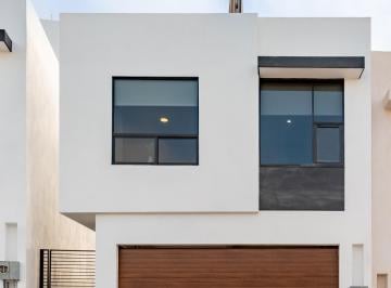 Casa · 140m² · 3 Recámaras · 2 Estacionamientos · San Marino Residencial 168 m