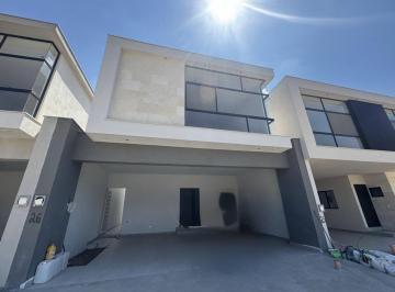 Casa · 234m² · 3 Recámaras · 2 Estacionamientos · Casa en Venta en Vientos del Vergel