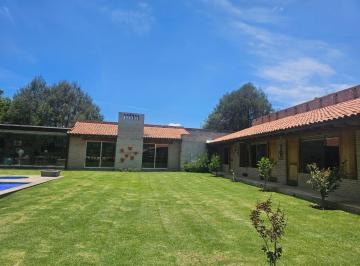 Casa · 350m² · 3 Recámaras · 5 Estacionamientos · Club de Golf Malinalco, San Sebastian Amola