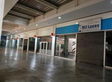 Local comercial · 464m² · 2 Estacionamientos · Local en Centro Comercial en Renta en San Andrés Atenco Tlalnepantla de Baz México.