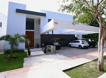 Casa · 450m² · 4 Recámaras · Casa en Lagos del Sol