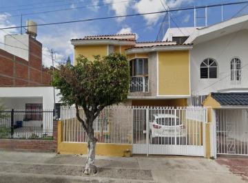 Casa de 3 habitaciones, Guadalajara · Casa en Venta en Jardines de Santa Isabel, Guadalajara, Jalisco.