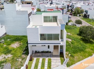 Casa · 268m² · 3 Recámaras · 2 Estacionamientos · Casa en Venta en Juriquilla Querétaro