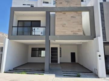 Casa · 173m² · 3 Recámaras · 2 Estacionamientos · Casa en Venta en Forja Real Residencial