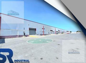 Bodega comercial · 2100m² · Bodega en Renta Salinas
