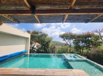 Casa en Venta de 3 habitaciones San Diego · Casa La Cumbre Diseño Arquitectónico, con Alberca, Jacuzzi, Chapoteadero, Amplio Jardín y Amueblada.