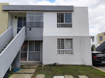 Dúplex de 2 habitaciones, El Salto · Casa Dúplex (Planta Alta) en Venta en La Purísima, El Salto
