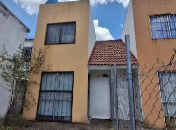 Casa · 2 Recámaras · 2 Estacionamientos · Casa en Venta Para Remodelar, San Dimas