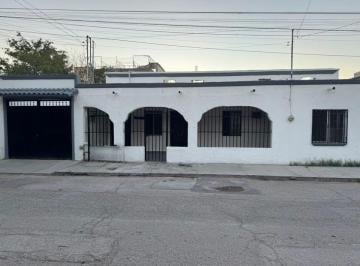Casa de 5 habitaciones, Juárez · Partido Romero, Casa de Una Planta con 326 m² Terreno