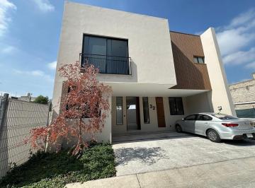 Casa de 4 habitaciones, Zapopan · Casa en Venta en Levana