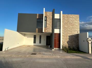 Casa · 180m² · 3 Recámaras · 2 Estacionamientos · Casa en Venta en Altanna Capulines