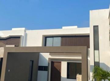 Casa · 153m² · 3 Recámaras · 2 Estacionamientos · Casa - Fraccionamiento Lomas de La Rioja