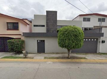 Casa de 3 habitaciones, Atizapán de Zaragoza · Casa en Las Arboledas, Atizapan, Cerca Hospital, Parque, Plazas Comerciales y Vias Rapidas