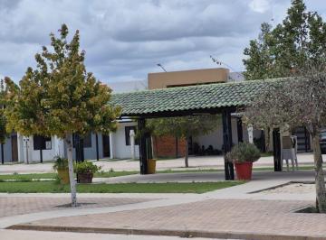 Casa en condominio de 2 habitaciones, San Luis Potosí · Renta Casa en Hermosa Privada