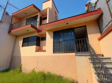 Casa de 3 habitaciones, Cuernavaca · En Venta Casa Sola en Cuernavaca