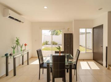 Casa de 2 habitaciones, Mérida · Casa de Dos Plantas y Dos Dorm. en Gran Santa Fe Norte III