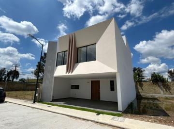 Casa de 4 habitaciones, San Pedro Cholula · Hermosa Casa en Venta en La Recta a Cholula, Frente a La Udlap