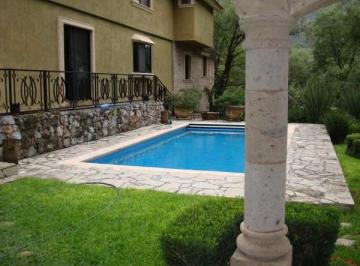 Casa de 4 habitaciones, San Pedro Garza García · Casa de 1705 m² Terreno, 4 Recámaras en Venta, Bosques de San Ángel