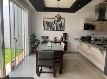 Casa de 3 habitaciones, Querétaro · Casa en Renta de 3 Recamaras y Roof Garden, El Refugio, Querétaro. Cmz
