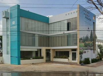 Oficina · 198m² · 8 Estacionamientos · Oficinas en Renta Villas de Irapuato - (4)