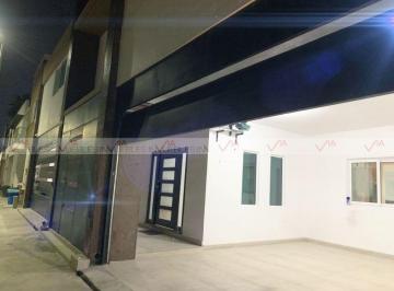 Casa · 398m² · 4 Recámaras · 4 Estacionamientos · Casa en Venta en San Nicolás de Los Garza