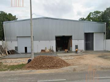 Bodega comercial · 2500m² · 10 Estacionamientos · Galpón - Tulum