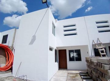 Casa de 3 habitaciones, Zapopan · Casa en Venta en Coto, Zapopan $2,670,000