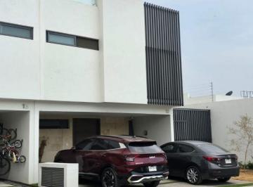 Casa de 3 habitaciones, San Pedro Tlaquepaque · Casa en Venta Tossa Residencial $6,150,000