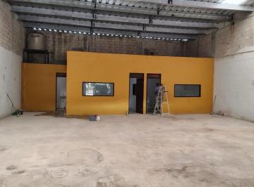 Bodega comercial · 280m² · 4 Estacionamientos · Bodega en Renta en Cancún 280 m²