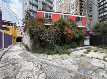 Casa · 594m² · 2 Recámaras · 3 Estacionamientos · Casa en La Otra Banda